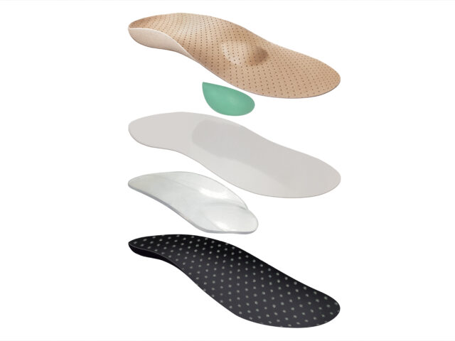 夕方になると足が限界…立ち仕事の「異常な疲れ」とインソールによるサポート